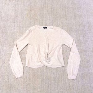 525 America cream sweater - pair with jeans or a skirt. Great for anything!!